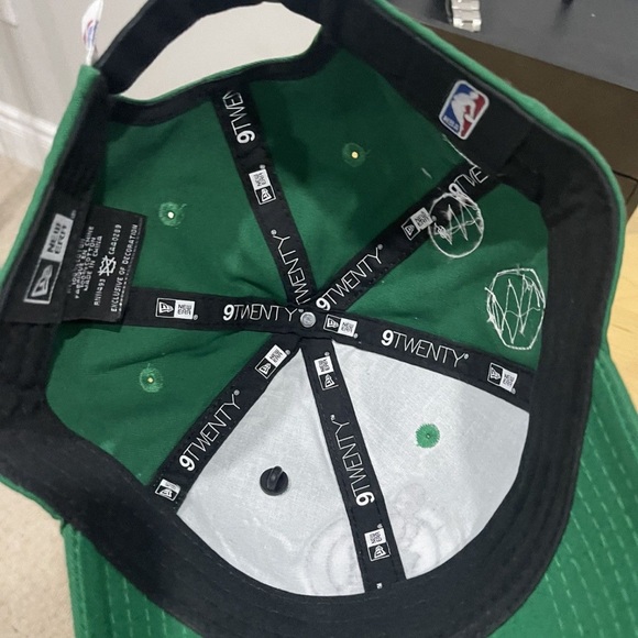 New Era Boston Celtics Hat - Picture 5 of 6